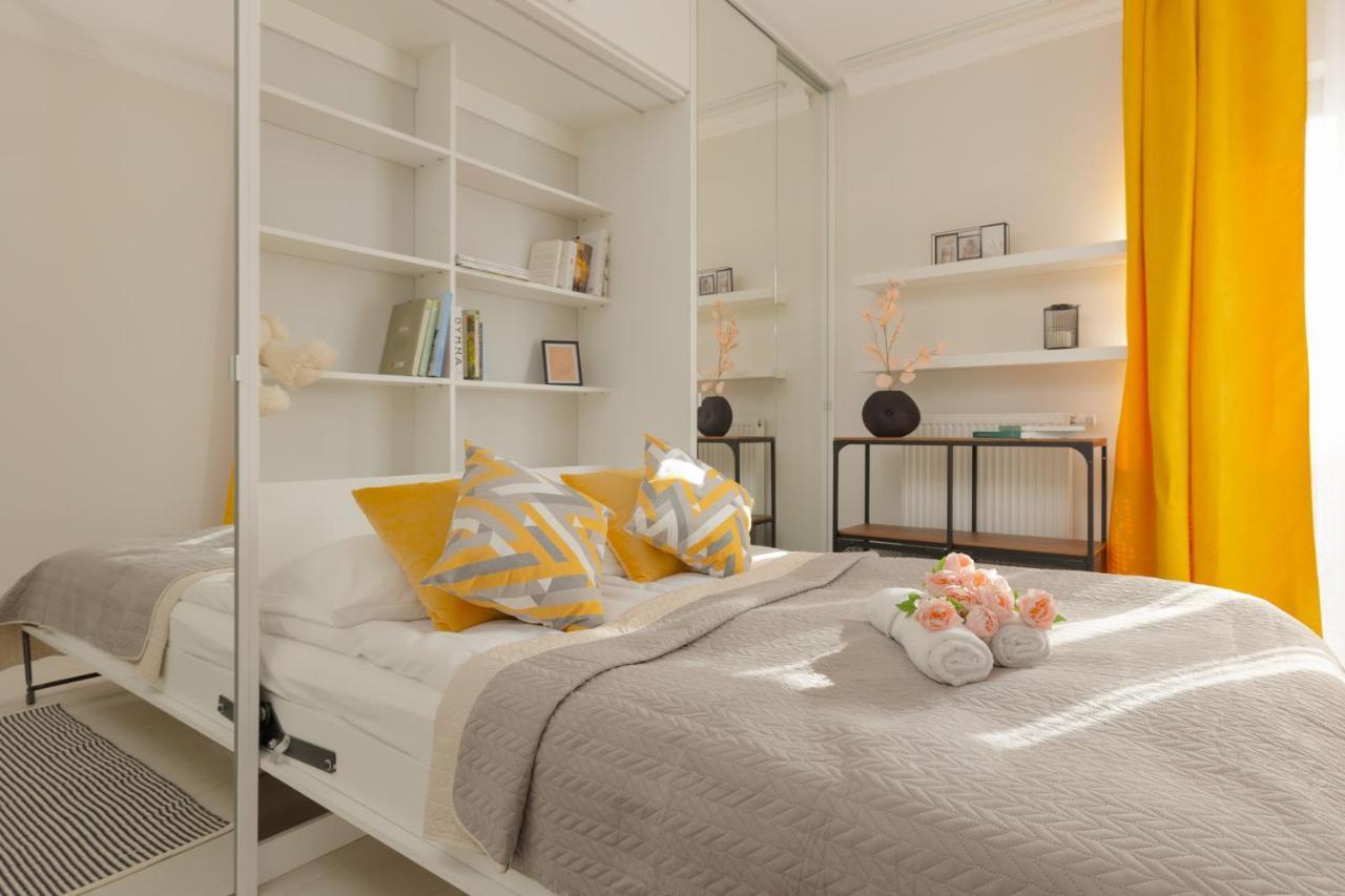 Lakeview Apartment Kapelanow Armii Krajowej By Noclegi Renters Warsaw Luaran gambar