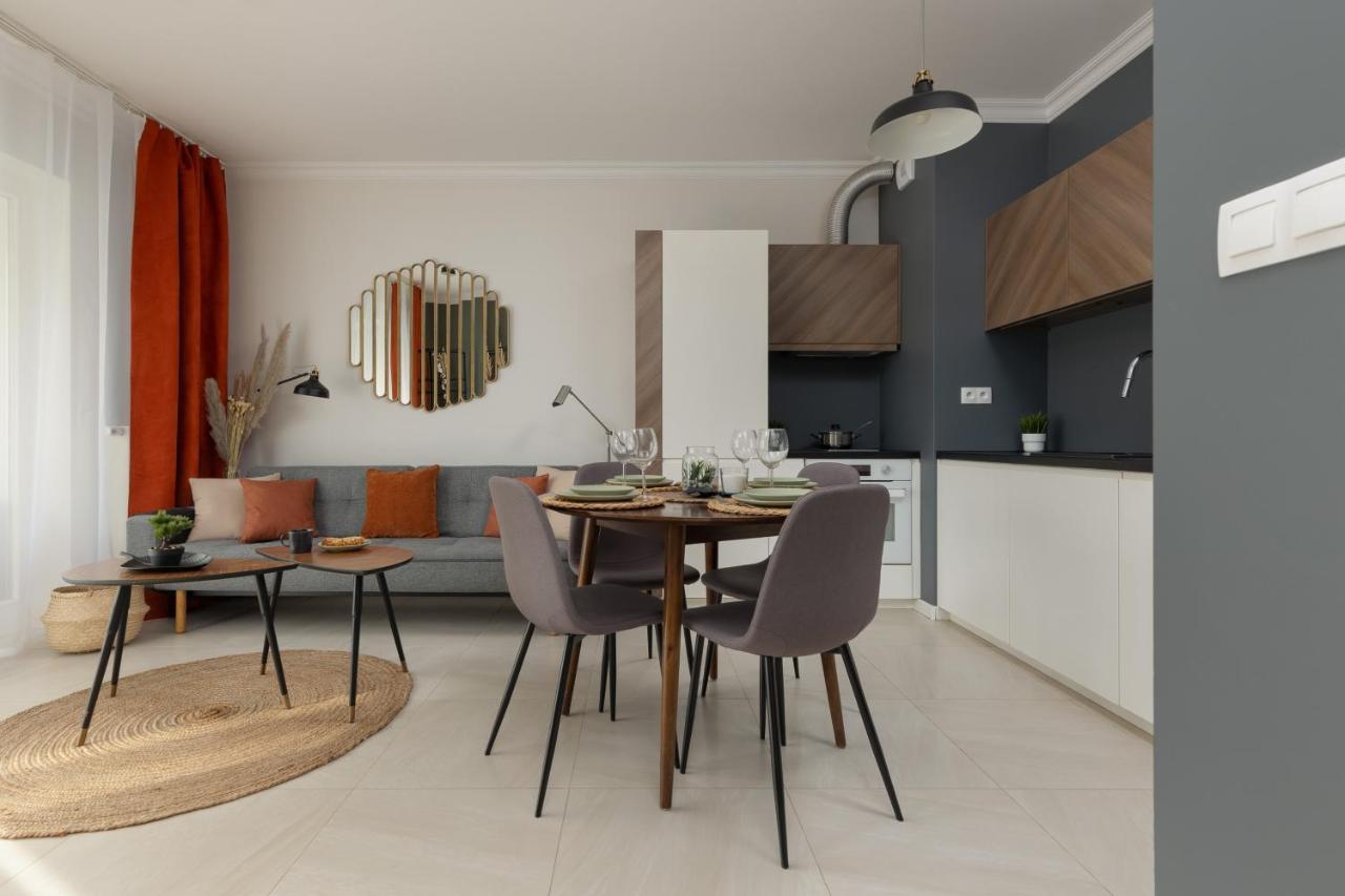 Lakeview Apartment Kapelanow Armii Krajowej By Noclegi Renters Warsaw Luaran gambar